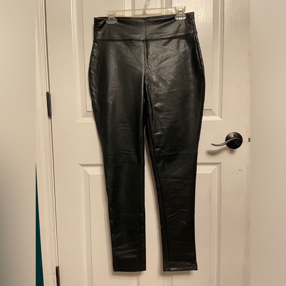 Faux leather leggings, black